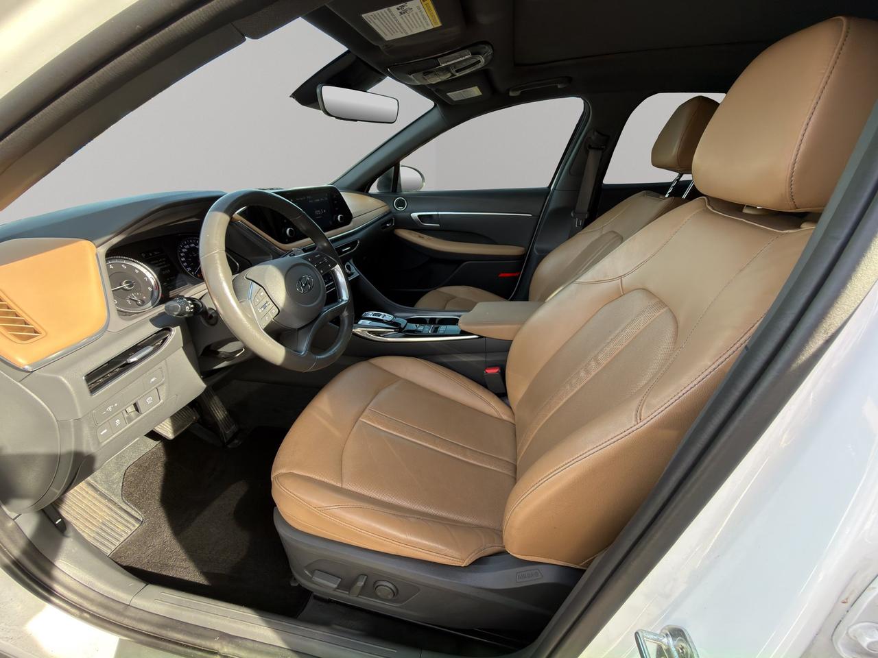 2022 Hyundai Sonata Luxury | Sunroof | Steering Assist | Lane Keep Assist | Rear Collision Mitigation Photo