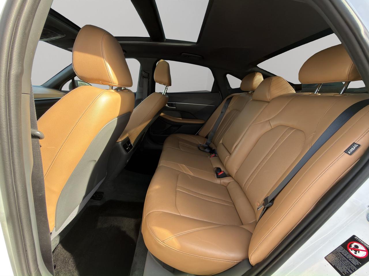 2022 Hyundai Sonata Luxury | Sunroof | Steering Assist | Lane Keep Assist | Rear Collision Mitigation Photo