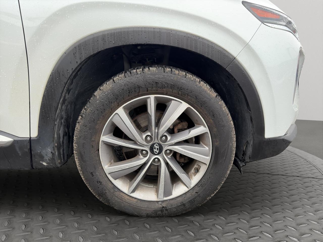 2020 Hyundai Santa Fe Preferred | Blind-Spot Monitoring | Lane Keeping Assist & Lane Departure Warning Photo