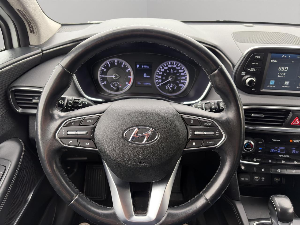 2020 Hyundai Santa Fe Preferred | Blind-Spot Monitoring | Lane Keeping Assist & Lane Departure Warning Photo