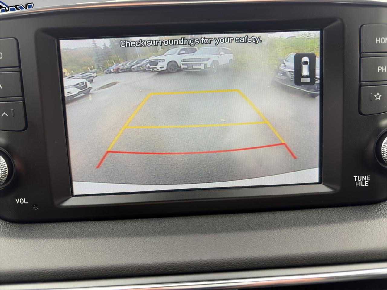 2020 Hyundai Santa Fe Preferred | Blind-Spot Monitoring | Lane Keeping Assist & Lane Departure Warning Photo