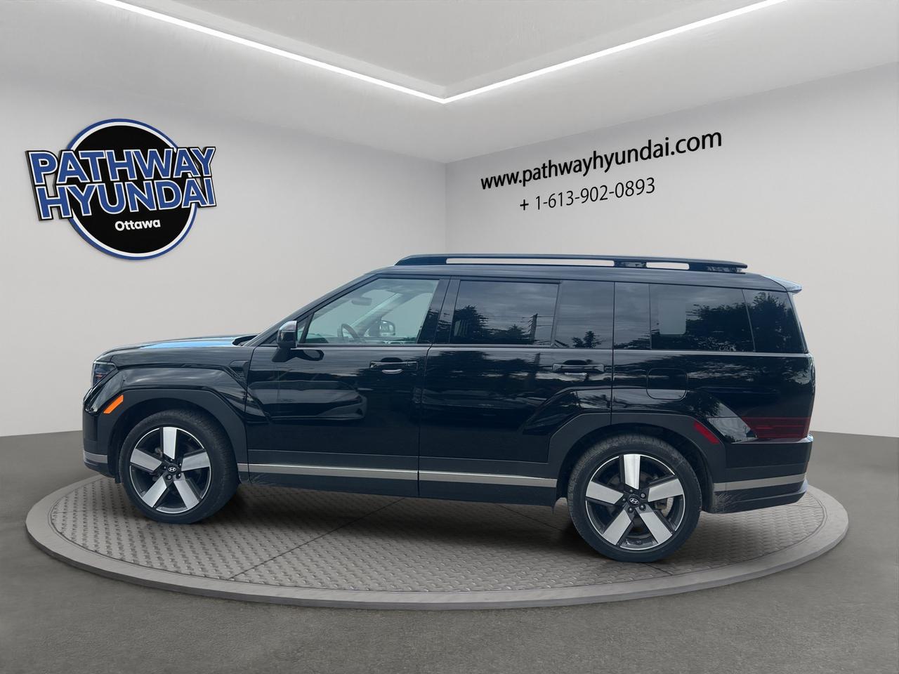 2025 Hyundai Santa Fe Hybrid Preferred | Trend PKG | Reverse Cam | Heated Seats Photo