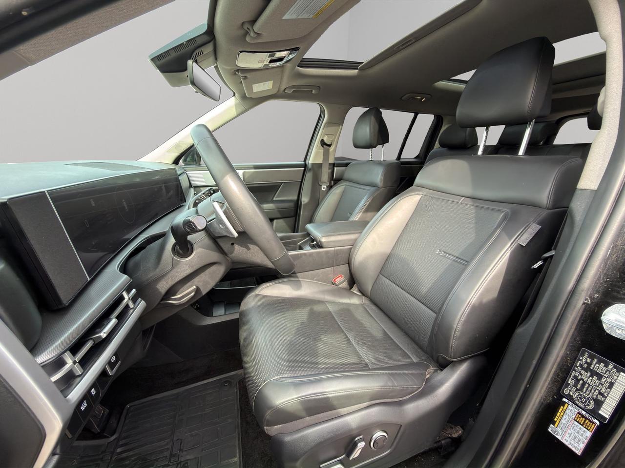2025 Hyundai Santa Fe Hybrid Preferred | Trend PKG | Reverse Cam | Heated Seats Photo
