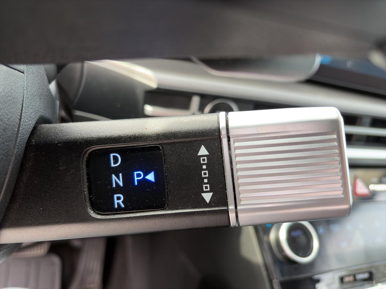 2025 Hyundai Santa Fe Hybrid Preferred | Trend PKG | Reverse Cam | Heated Seats Photo