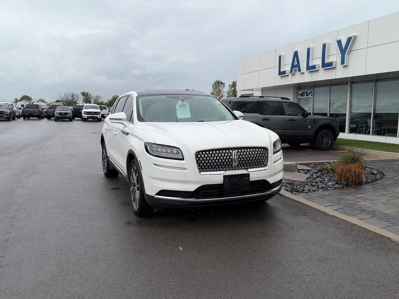 2022 Lincoln Nautilus Reserve AWD Photo