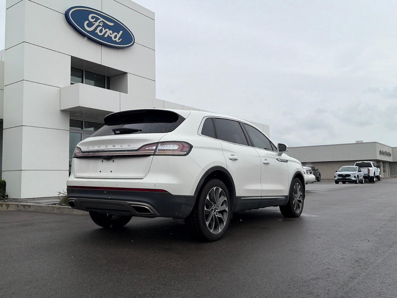 2022 Lincoln Nautilus Reserve AWD Photo