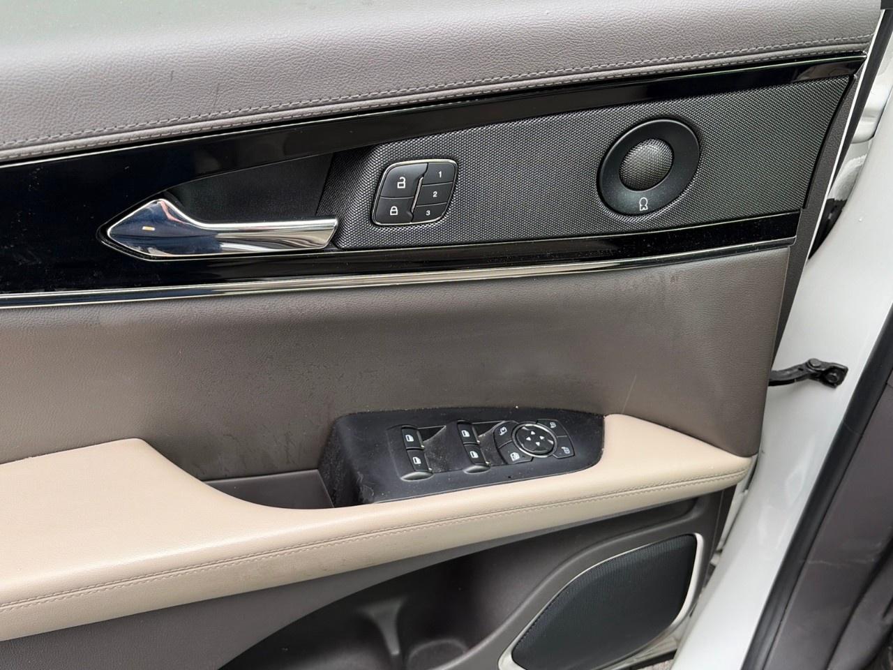 2022 Lincoln Nautilus Reserve AWD Photo