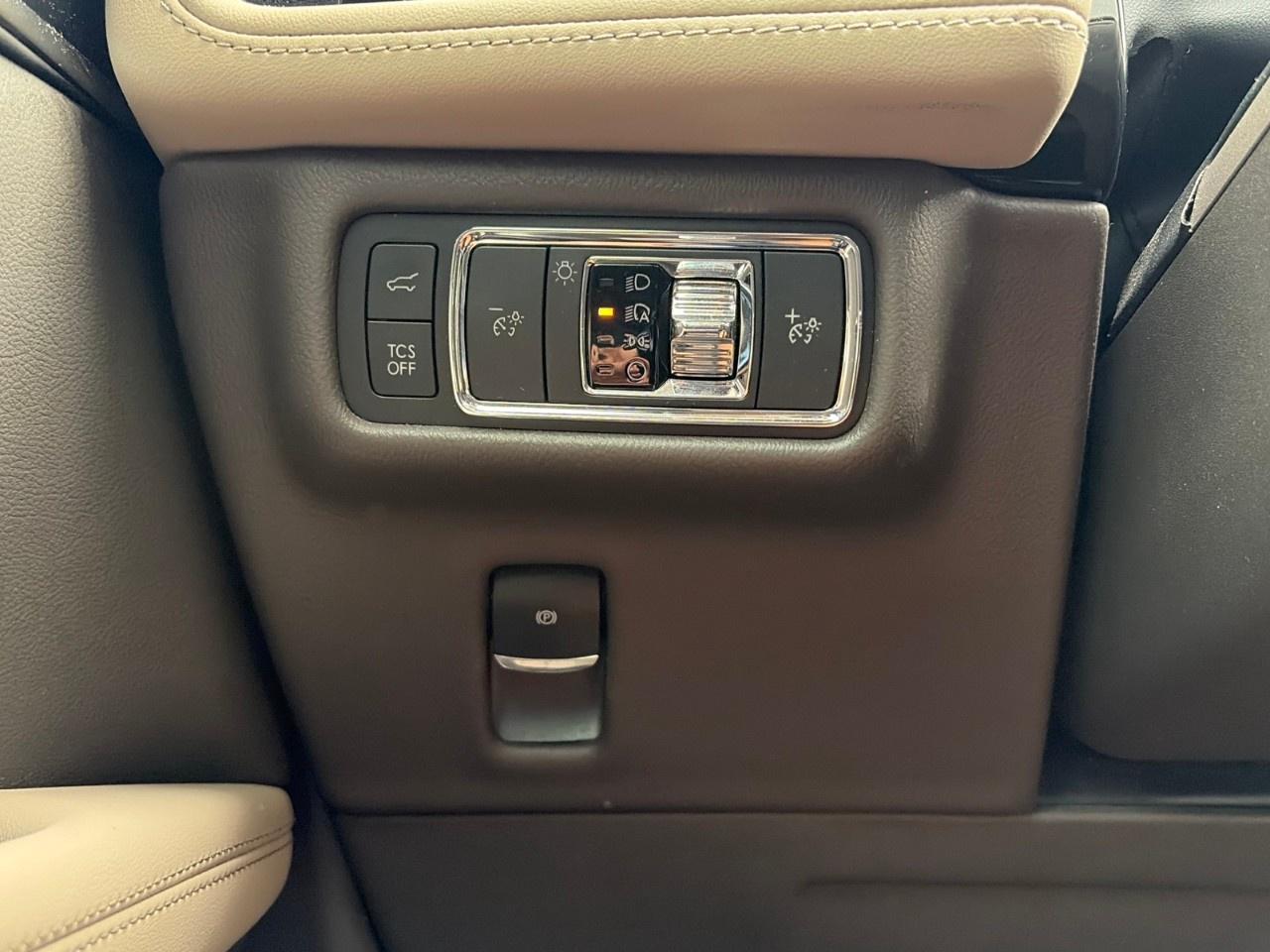 2022 Lincoln Nautilus Reserve AWD Photo