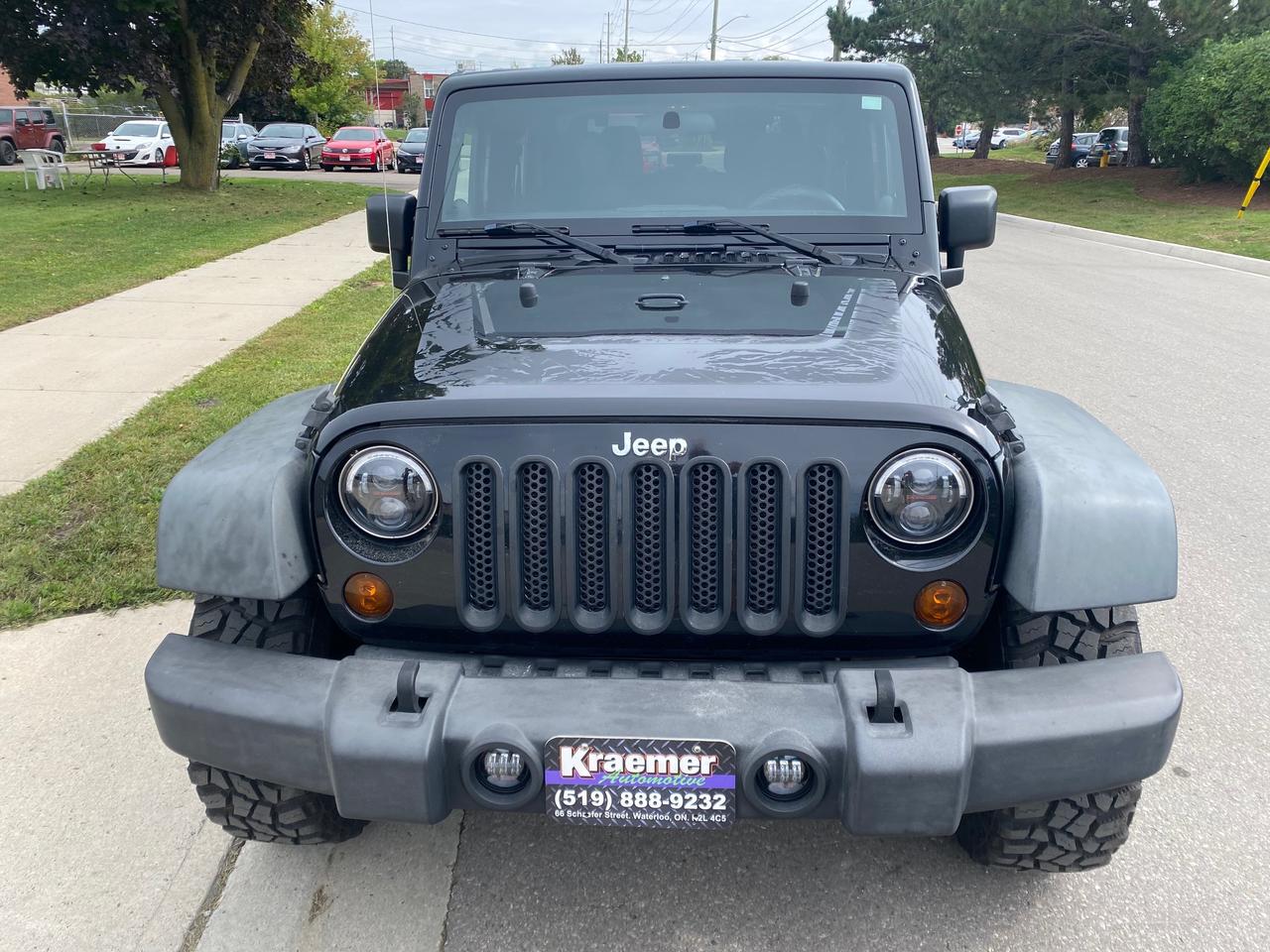 2011 Jeep Wrangler SPORT Photo2