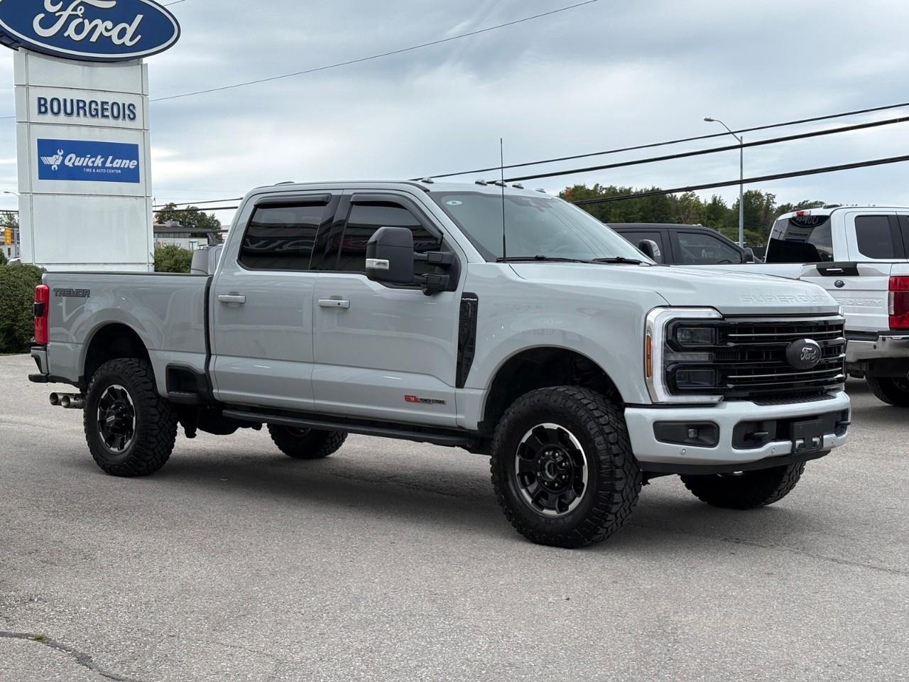 2025 Ford F-250 Super Duty SRW PLATINUM 4WD CREW CAB 6.75' BOX Photo4