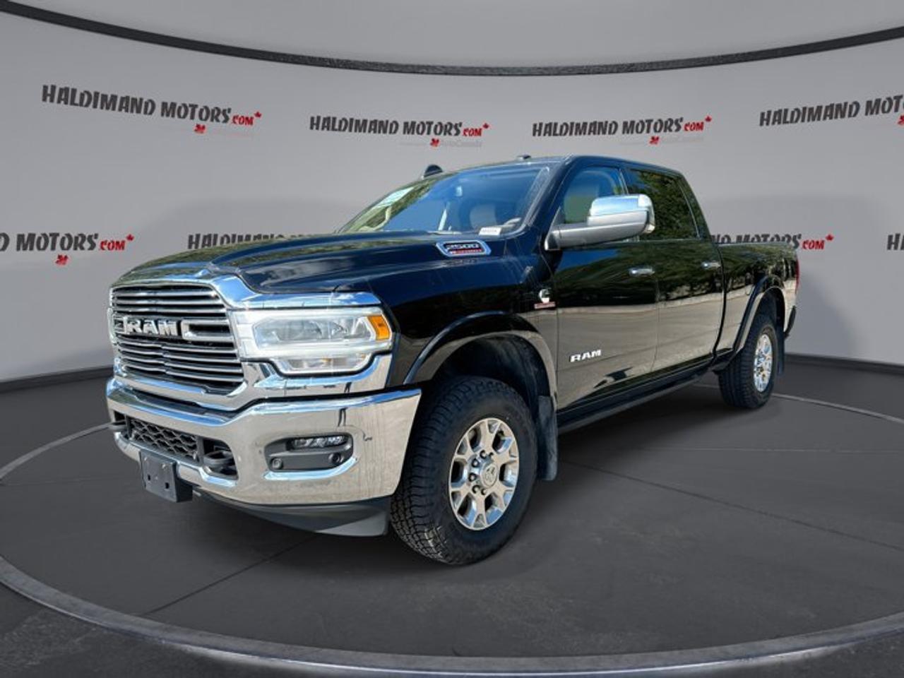 2022 RAM 2500 Laramie Crew Cab 6'4 Box 4x4 | No Accidents | Ventilated Seats | Heated Steering Wheel Photo0