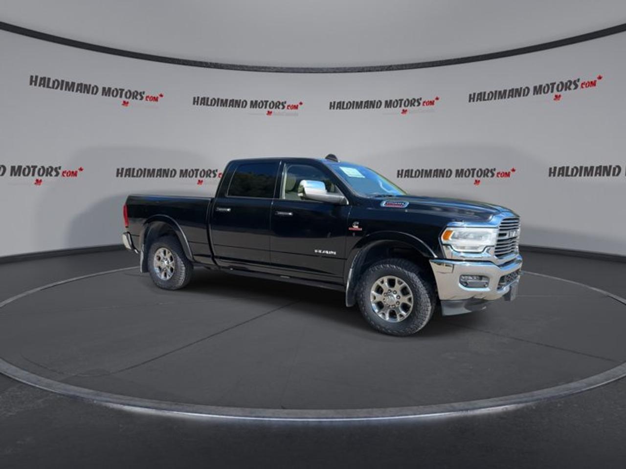 2022 RAM 2500 Laramie Crew Cab 6'4 Box 4x4 | No Accidents | Ventilated Seats | Heated Steering Wheel Photo5