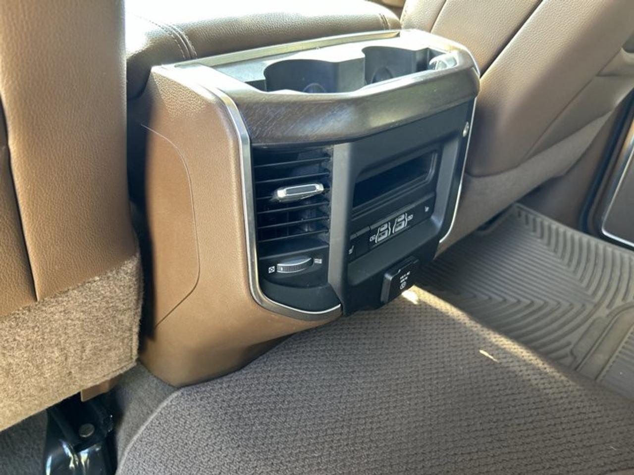 2022 RAM 2500 Laramie Crew Cab 6'4 Box 4x4 | No Accidents | Ventilated Seats | Heated Steering Wheel Photo
