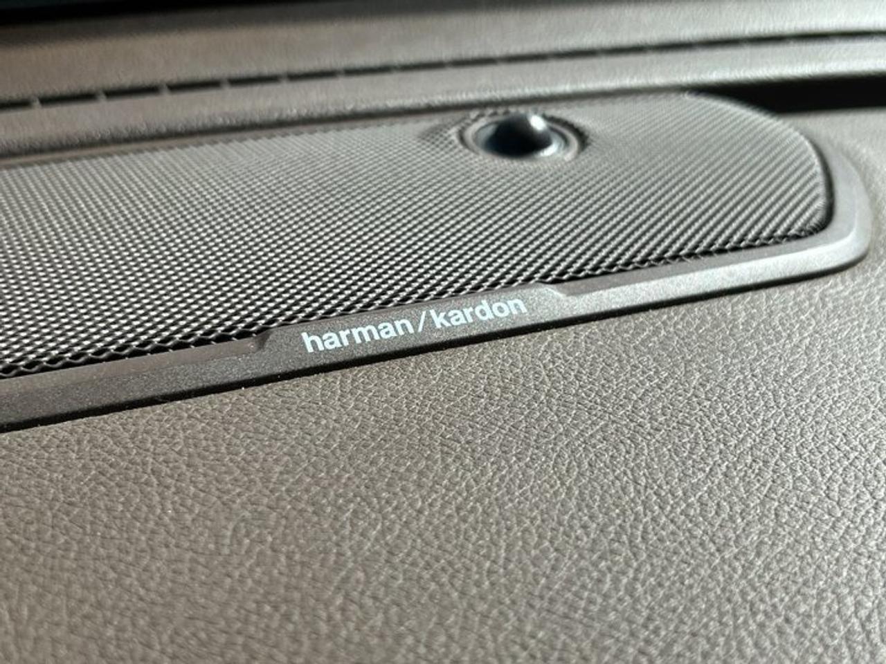 2022 RAM 2500 Laramie Crew Cab 6'4 Box 4x4 | No Accidents | Ventilated Seats | Heated Steering Wheel Photo