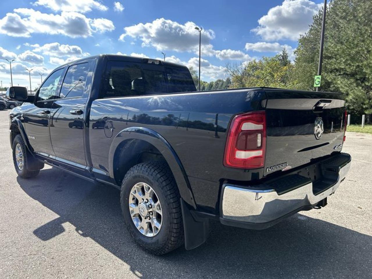 2022 RAM 2500 Laramie Crew Cab 6'4 Box 4x4 | No Accidents | Ventilated Seats | Heated Steering Wheel Photo