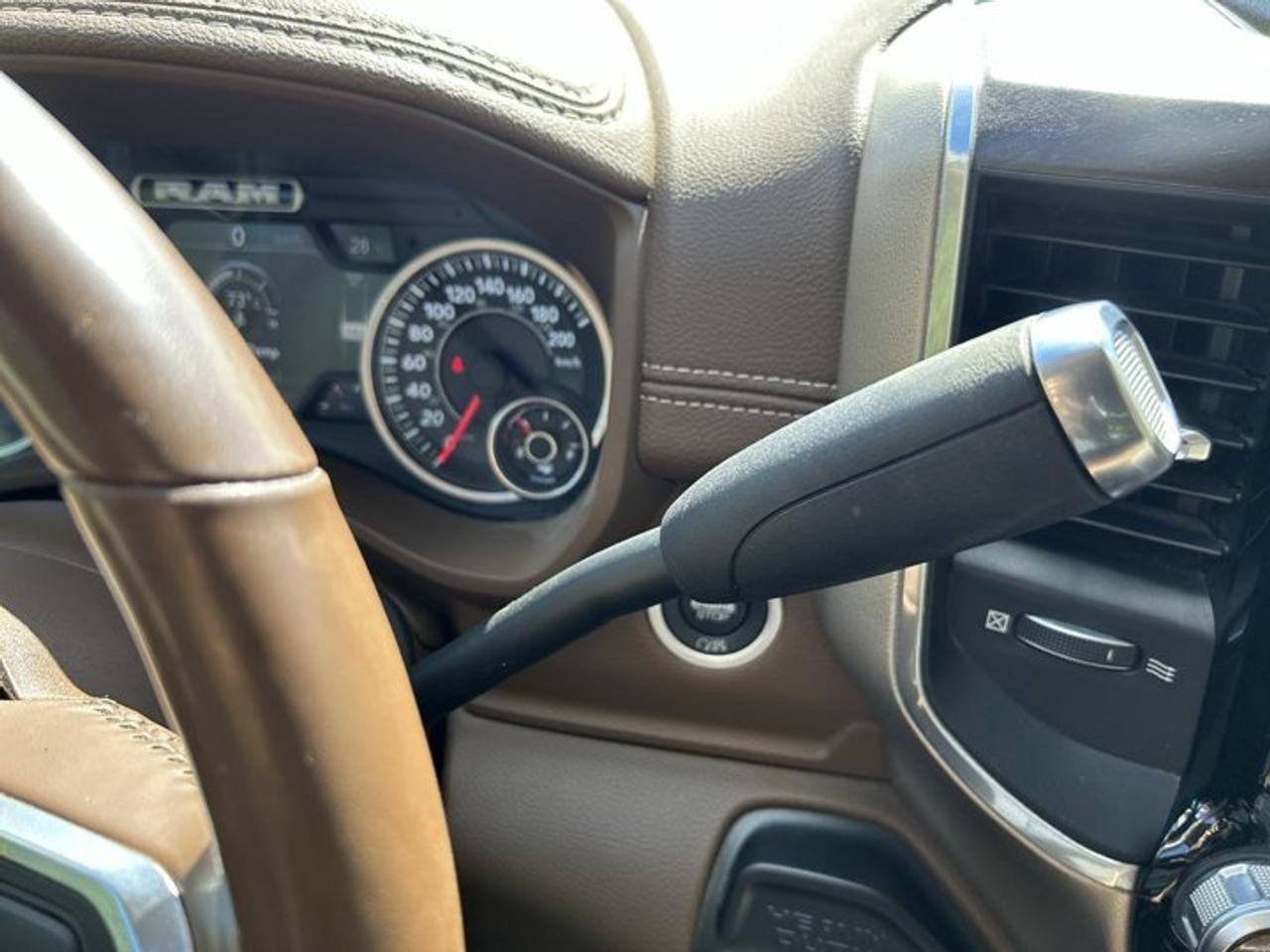 2022 RAM 2500 Laramie Crew Cab 6'4 Box 4x4 | No Accidents | Ventilated Seats | Heated Steering Wheel Photo