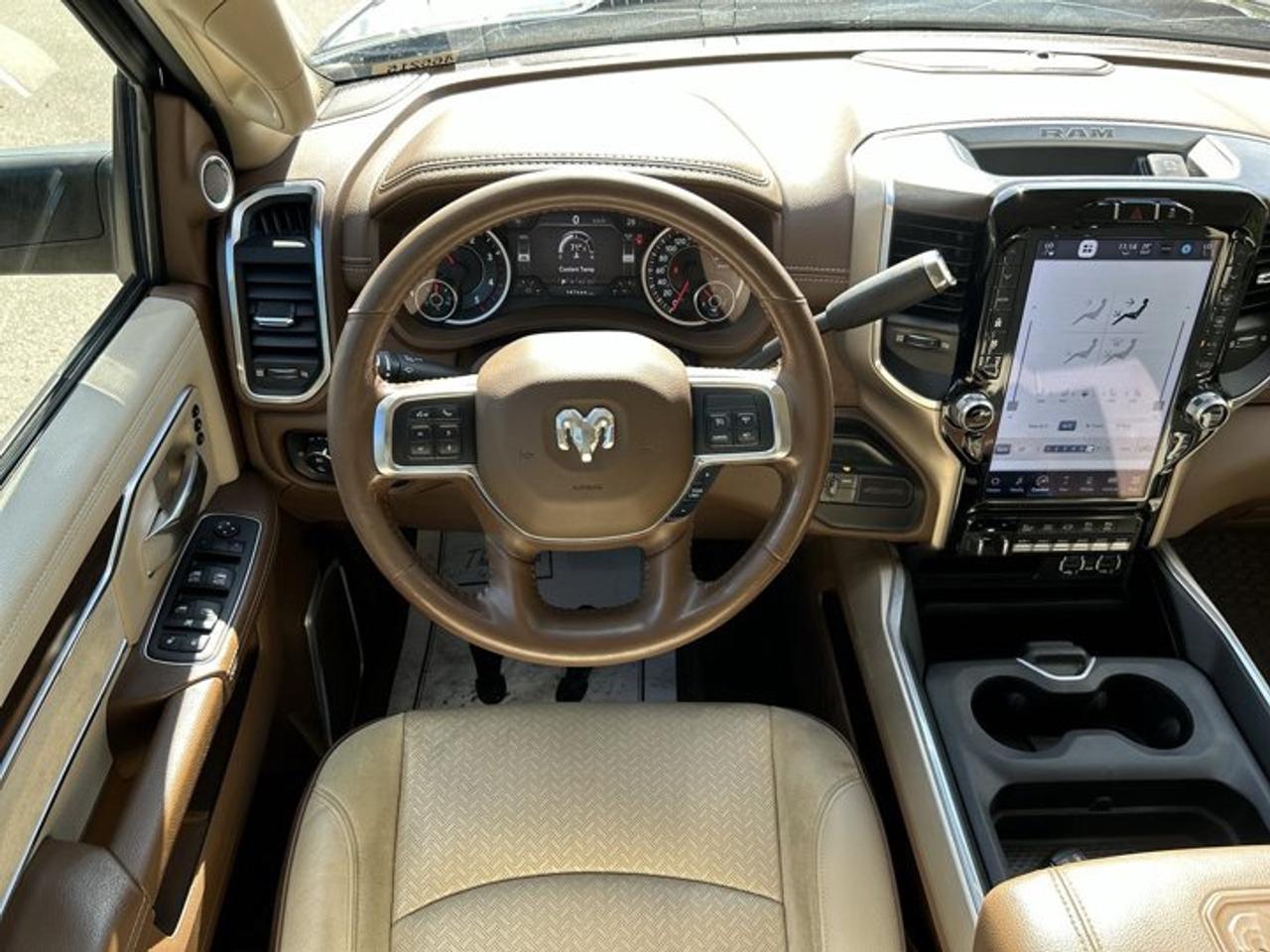 2022 RAM 2500 Laramie Crew Cab 6'4 Box 4x4 | No Accidents | Ventilated Seats | Heated Steering Wheel Photo