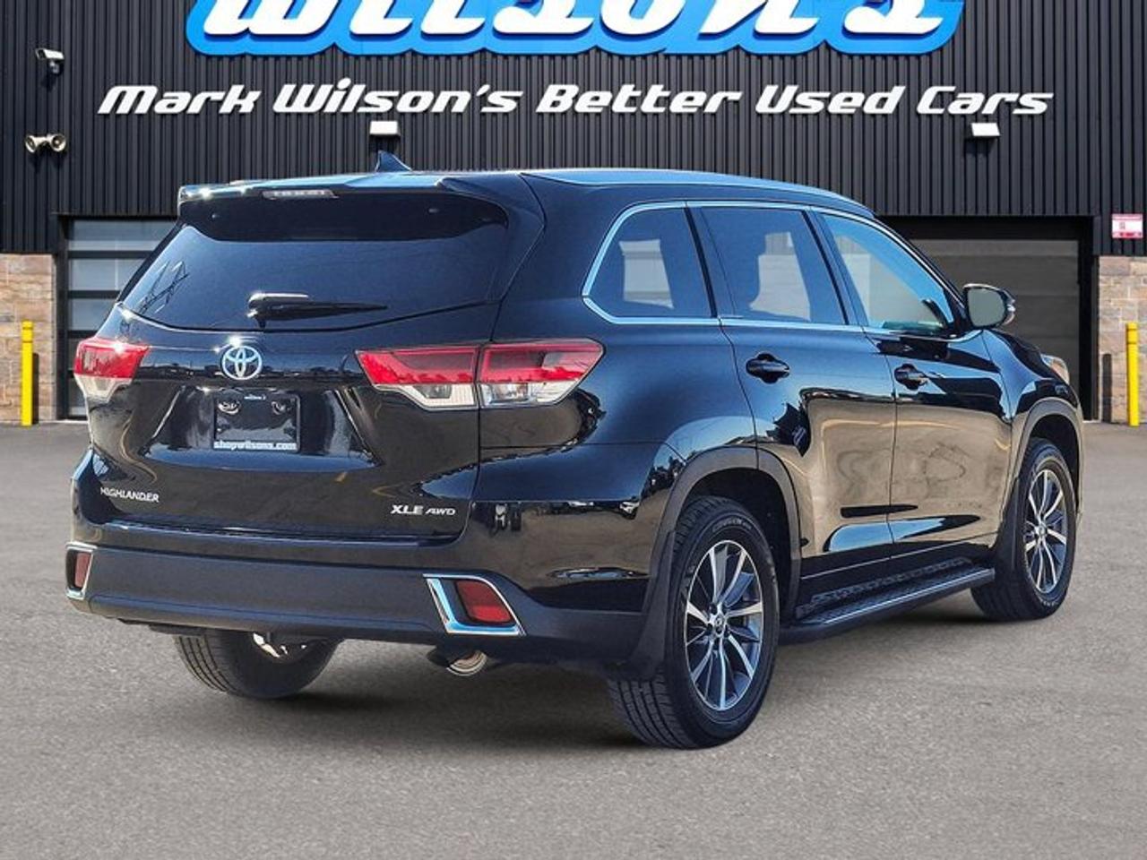 2018 Toyota Highlander XLE AWD | Leather | Sunroof |Heated Seat | BSM | Power Seat | Rear Cam and More ! Photo