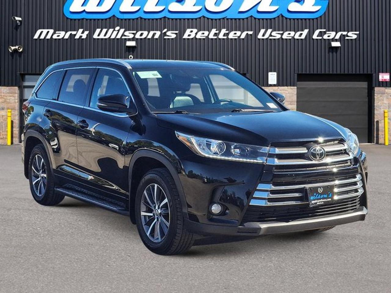 2018 Toyota Highlander XLE AWD | Leather | Sunroof |Heated Seat | BSM | Power Seat | Rear Cam and More ! Photo