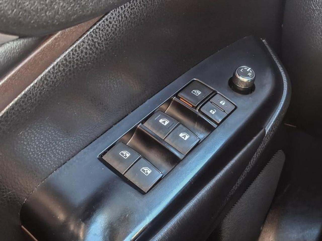 2018 Toyota Highlander XLE AWD | Leather | Sunroof |Heated Seat | BSM | Power Seat | Rear Cam and More ! Photo