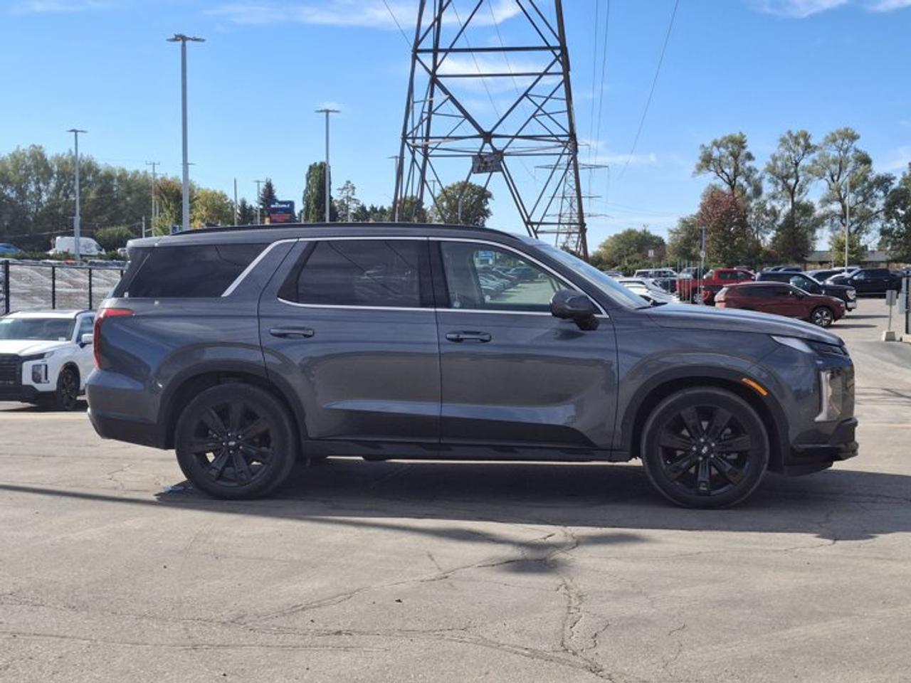 2025 Hyundai PALISADE Urban AWD | 8 Passenger | Leather | Sunroof | Heated Seats + Steering | Cooled Seats | BSM & More ! Photo