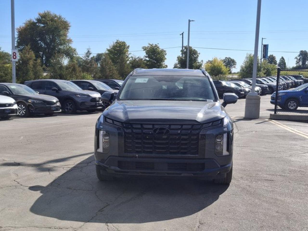 2025 Hyundai PALISADE Urban AWD | 8 Passenger | Leather | Sunroof | Heated Seats + Steering | Cooled Seats | BSM & More ! Photo