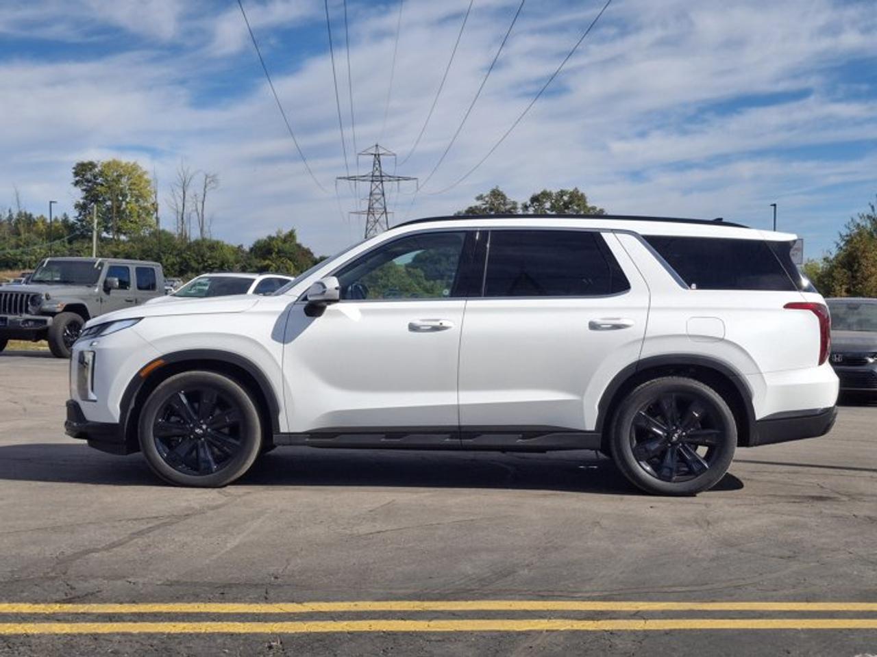 2025 Hyundai PALISADE Urban AWD | 8 Passenger | Leather | Sunroof | Heated Seats + Steering | Cooled Seats | BSM and More! Photo1