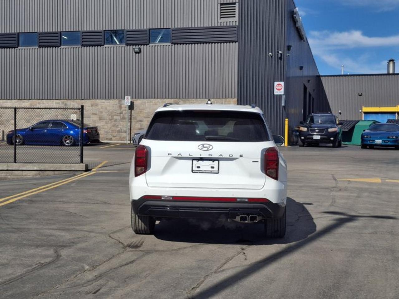 2025 Hyundai PALISADE Urban AWD | 8 Passenger | Leather | Sunroof | Heated Seats + Steering | Cooled Seats | BSM and More! Photo