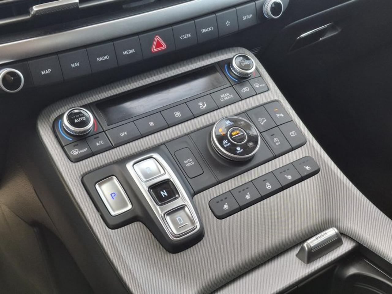 2025 Hyundai PALISADE Urban AWD | 8 Passenger | Leather | Sunroof | Heated Seats + Steering | Cooled Seats | BSM and More! Photo