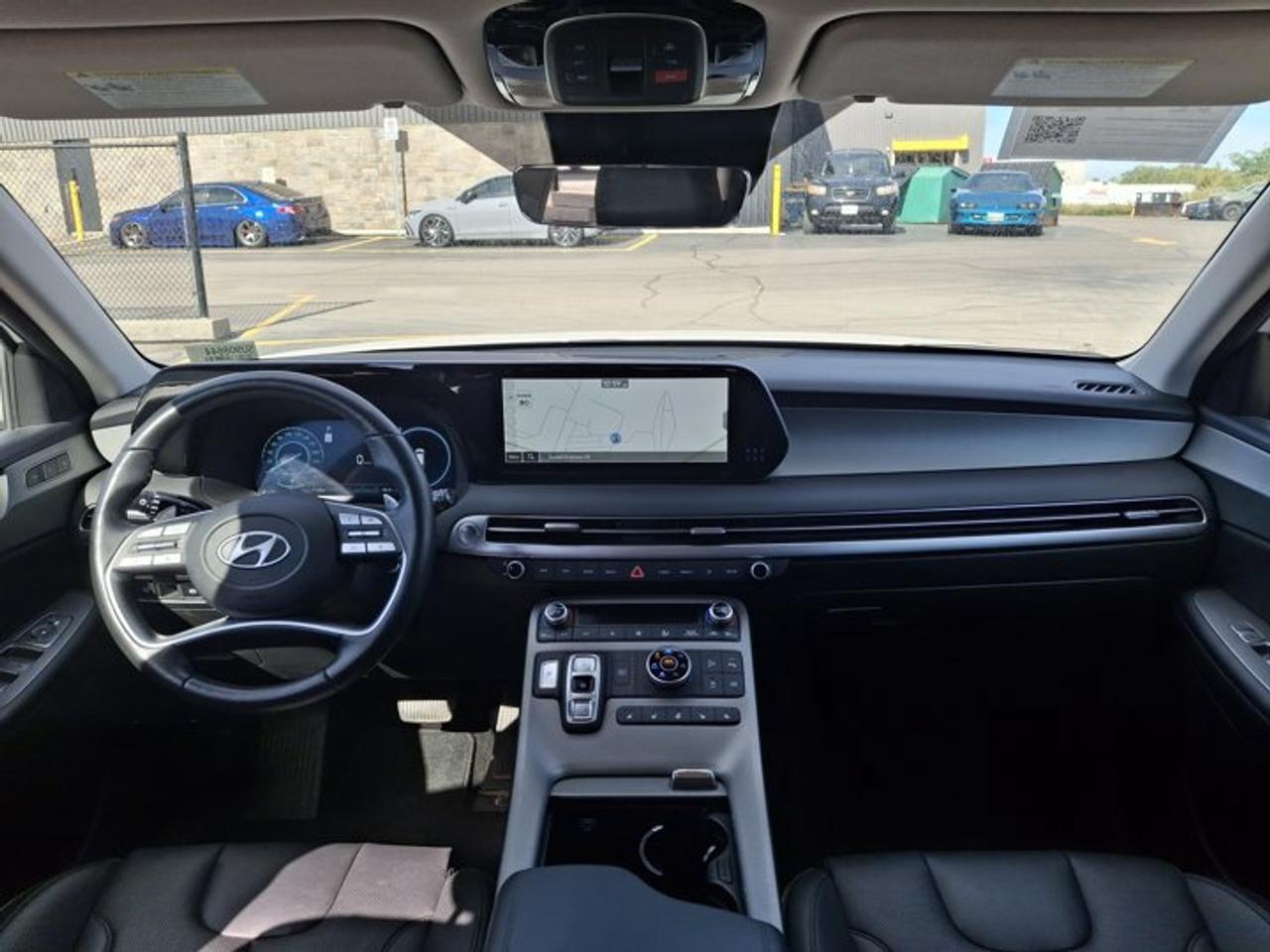 2025 Hyundai PALISADE Urban AWD | 8 Passenger | Leather | Sunroof | Heated Seats + Steering | Cooled Seats | BSM and More! Photo