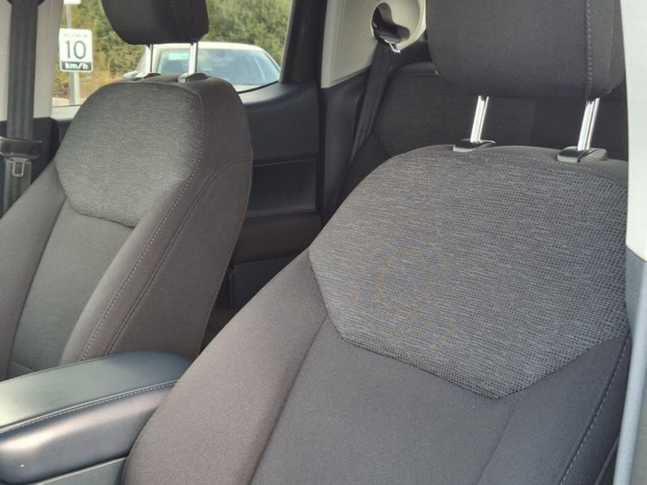 2025 Ford Maverick XL | 2K Hitch Receiver | CarPlay + Android | Cruise | Rear Camera | and More ! Photo