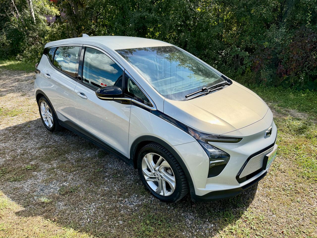 2023 Chevrolet Bolt EV 1LT Clean Carfax | Save On Fuel and Maintenance - Photo #1