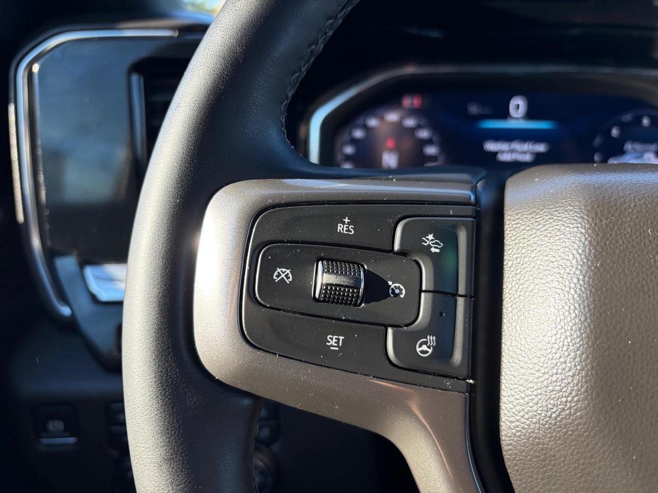 2025 Chevrolet Silverado 2500 HIGH COUNTRY / Z71 / NO ACCIDENTS / ONE OWNER Photo