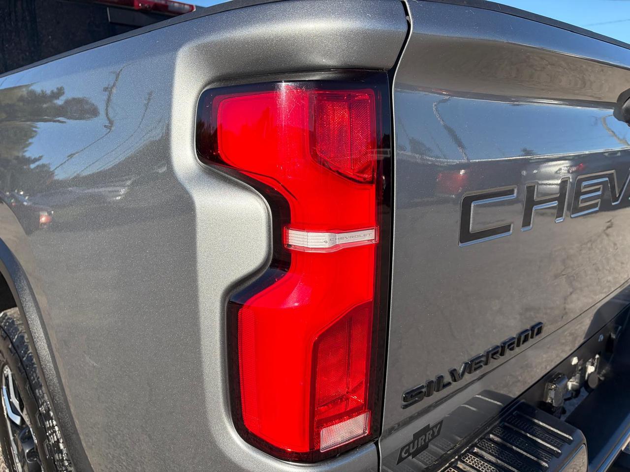 2025 Chevrolet Silverado 2500 HIGH COUNTRY / Z71 / NO ACCIDENTS / ONE OWNER Photo