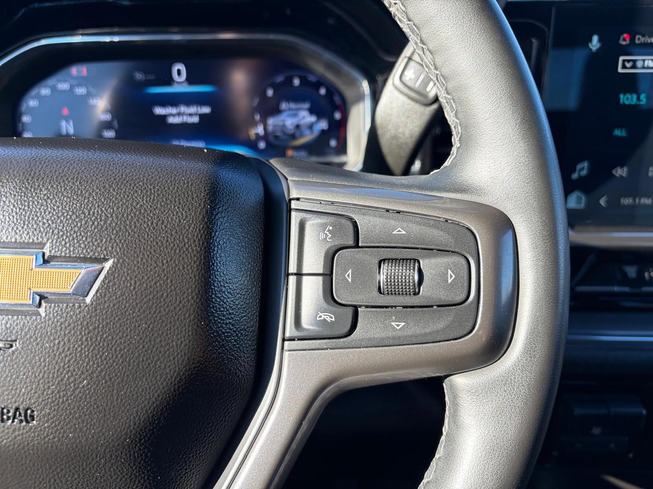 2025 Chevrolet Silverado 2500 HIGH COUNTRY / Z71 / NO ACCIDENTS / ONE OWNER Photo