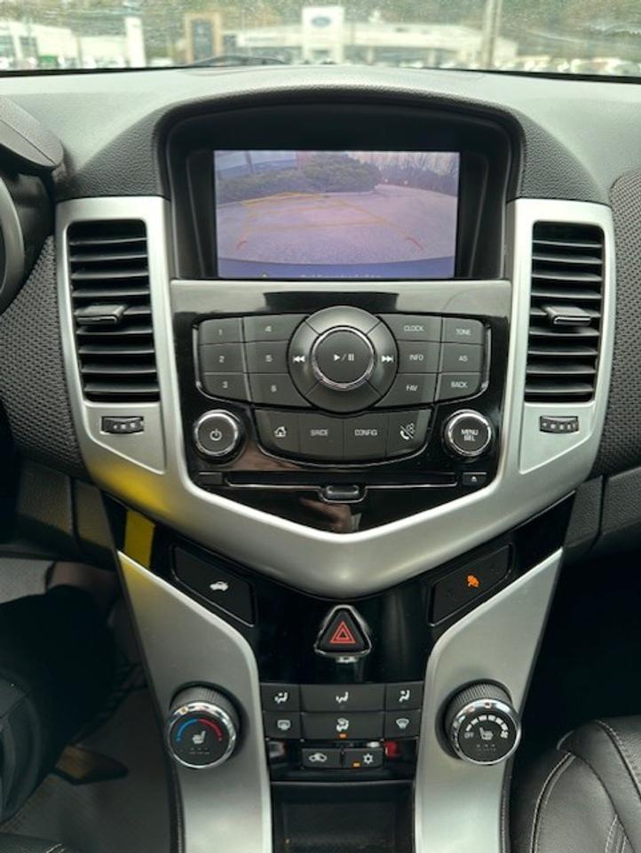 2015 Chevrolet Cruze 2LT Photo