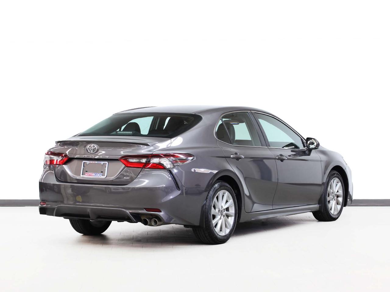 2022 Toyota Camry SE HYBRID | Leather | Heated Seats | BSM | CarPlay