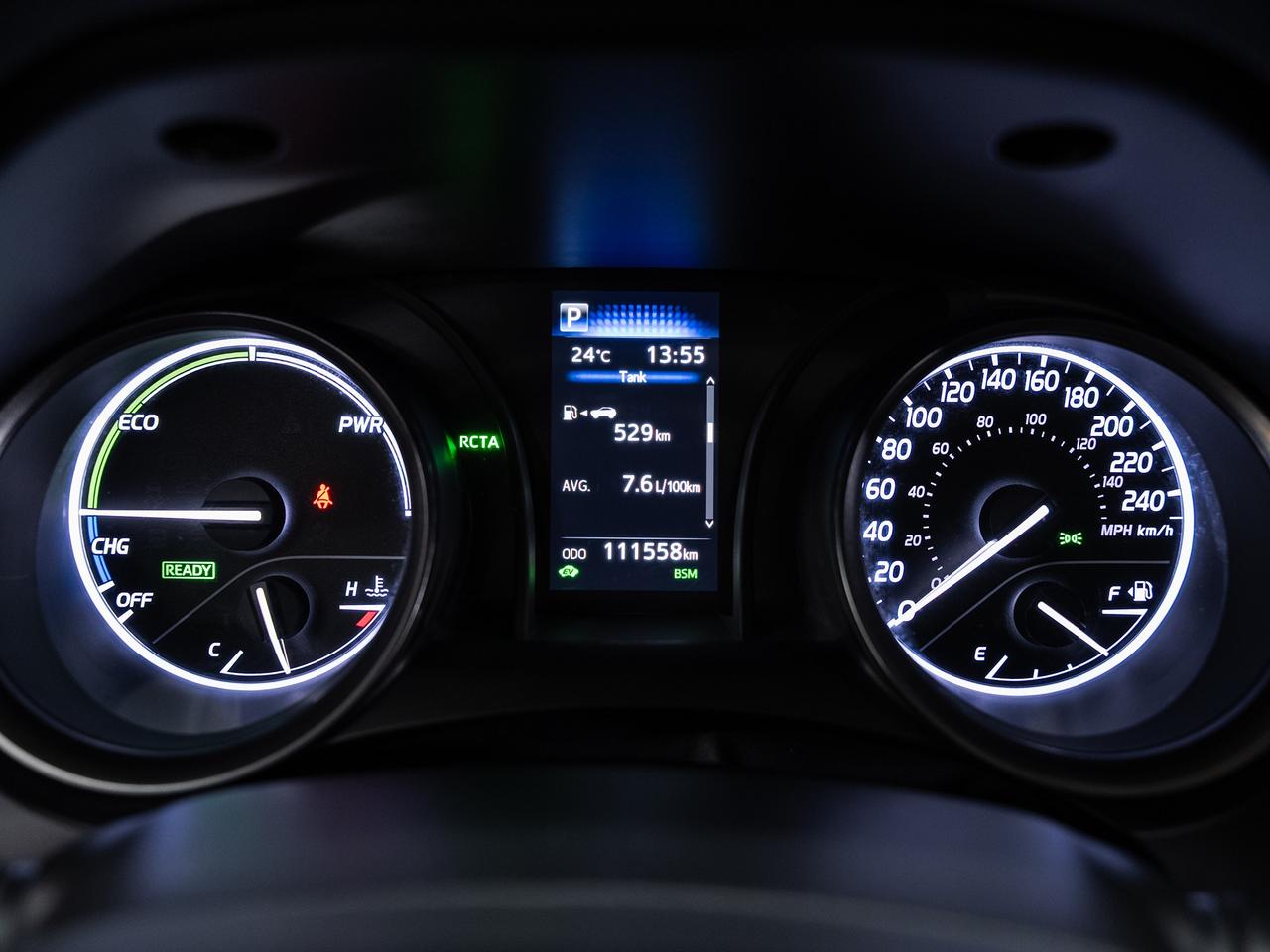 2022 Toyota Camry SE HYBRID | Leather | Heated Seats | BSM | CarPlay