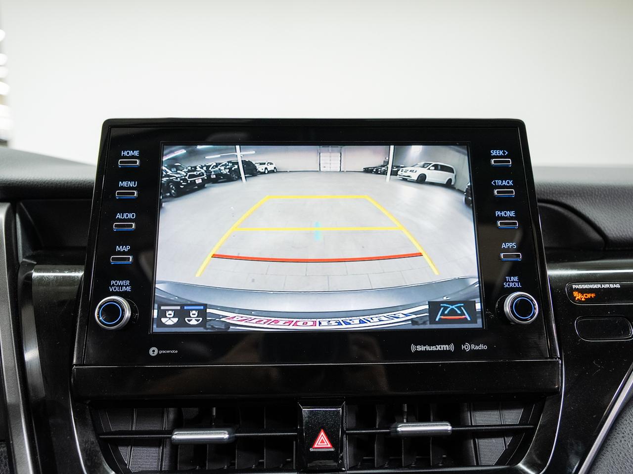 2022 Toyota Camry SE HYBRID | Leather | Heated Seats | BSM | CarPlay