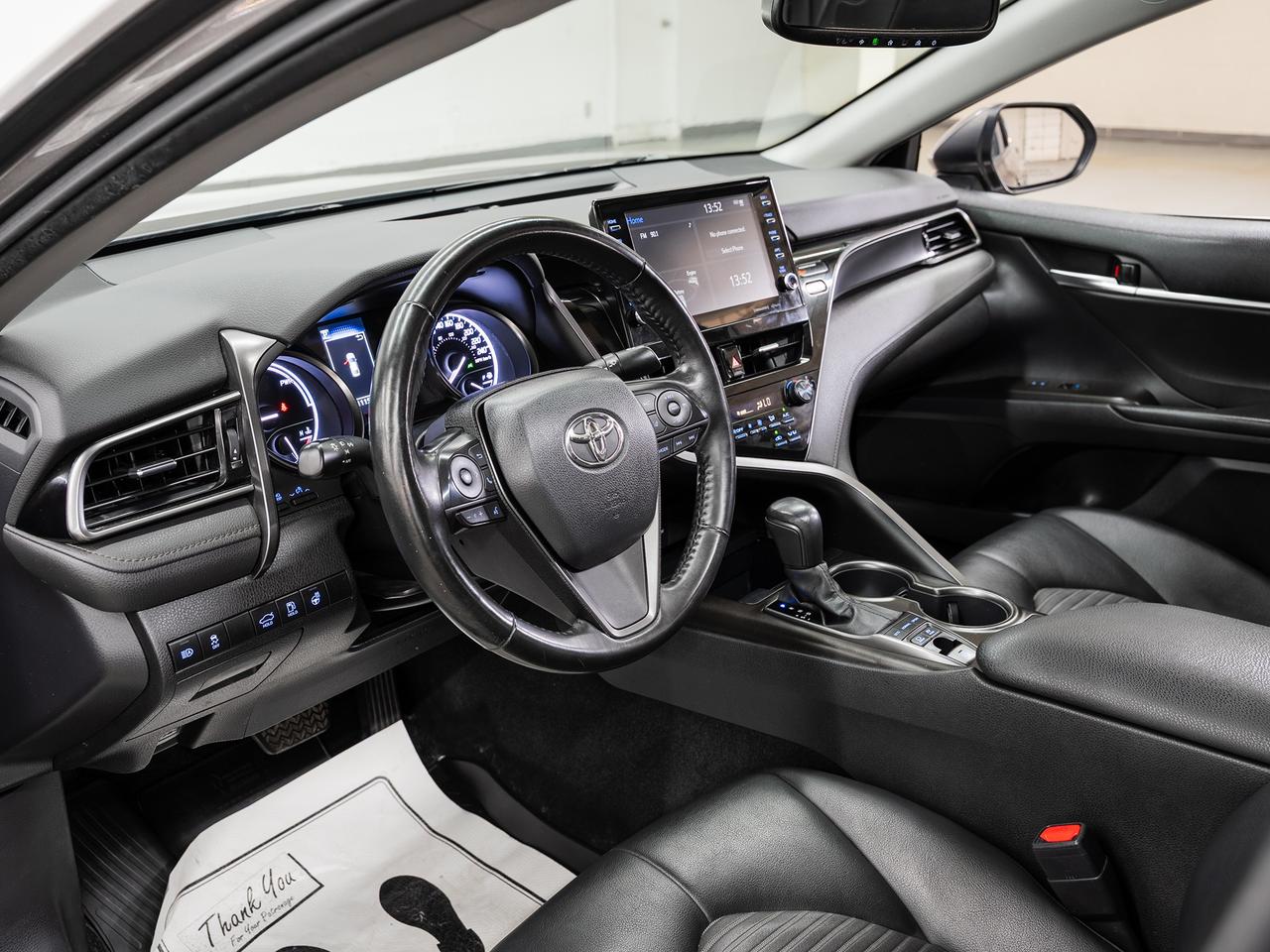 2022 Toyota Camry SE HYBRID | Leather | Heated Seats | BSM | CarPlay