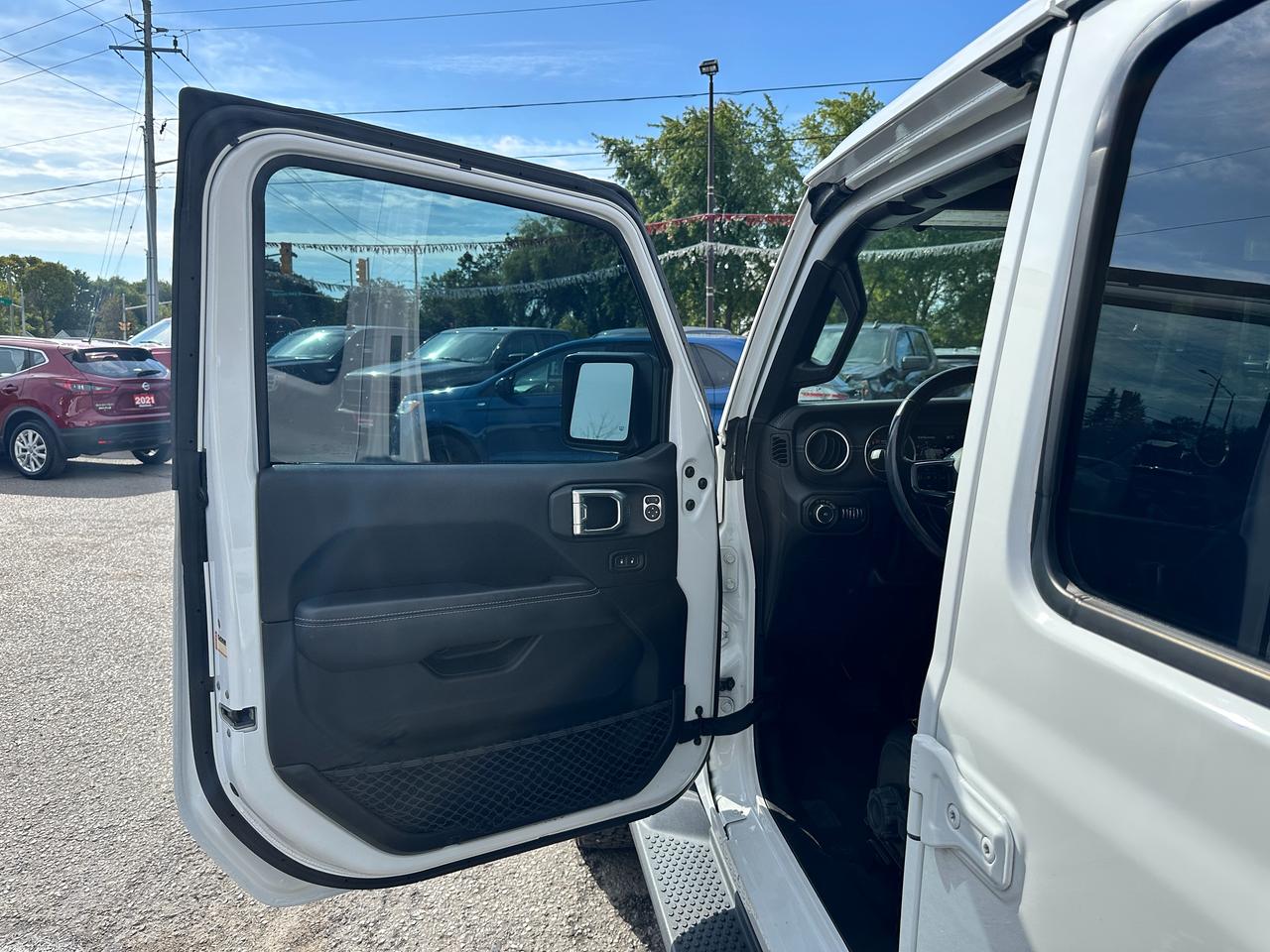 2019 Jeep Wrangler Sahara4X4 3.6L HTD-Leather NAV XM Alpine A/C RvCam Photo