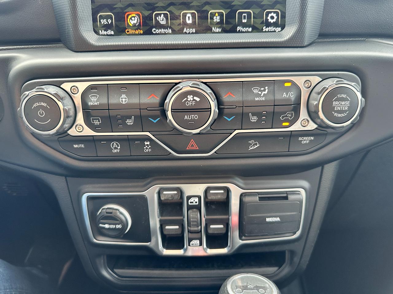 2019 Jeep Wrangler Sahara4X4 3.6L HTD-Leather NAV XM Alpine A/C RvCam Photo