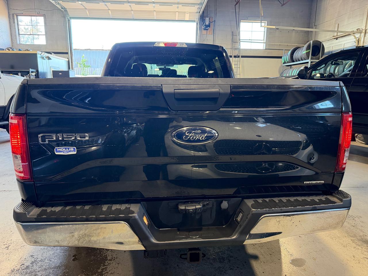 2015 Ford F-150 XLT 4X4 | NEW TIRES | 6 PASSENGER Photo