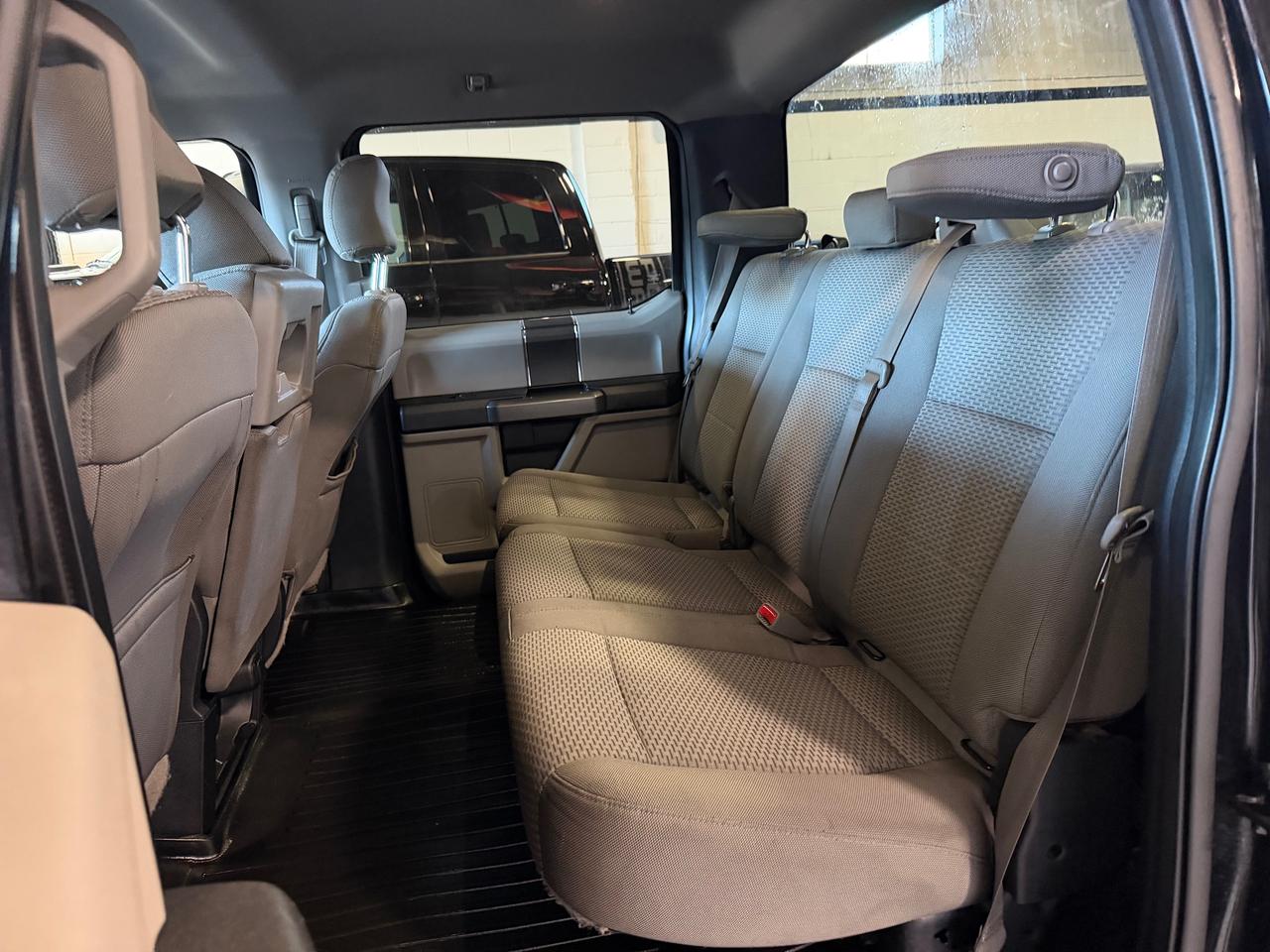 2015 Ford F-150 XLT 4X4 | NEW TIRES | 6 PASSENGER Photo