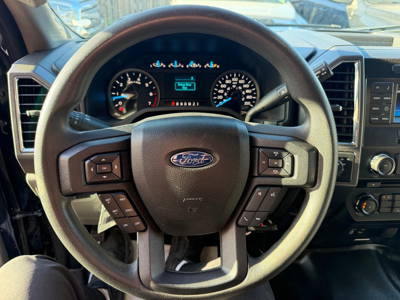 2015 Ford F-150 XLT 4X4 | NEW TIRES | 6 PASSENGER Photo