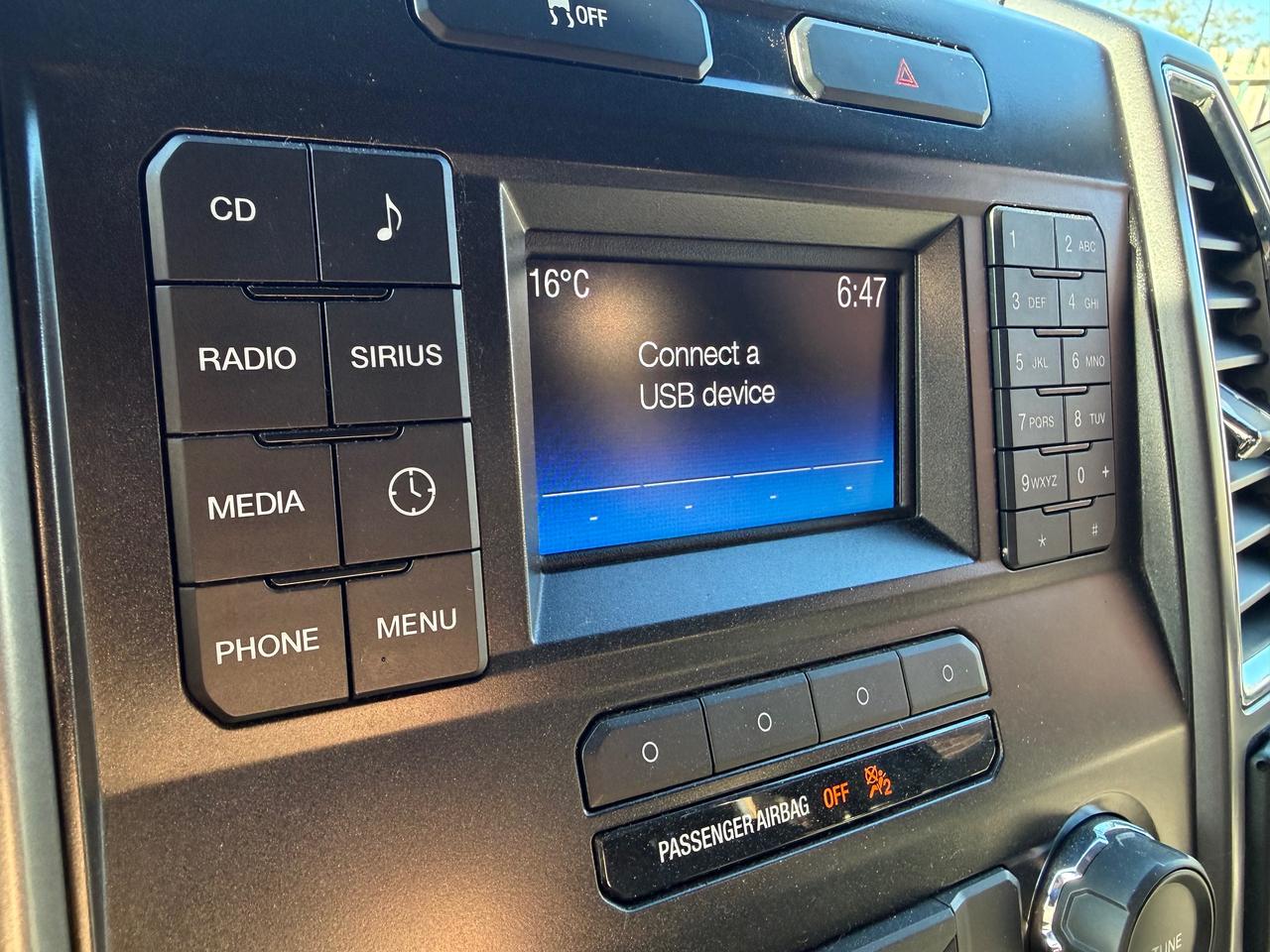 2015 Ford F-150 XLT 4X4 | NEW TIRES | 6 PASSENGER Photo