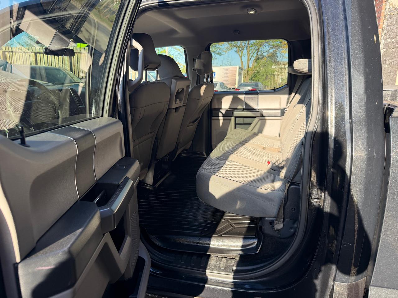 2015 Ford F-150 XLT 4X4 | NEW TIRES | 6 PASSENGER Photo