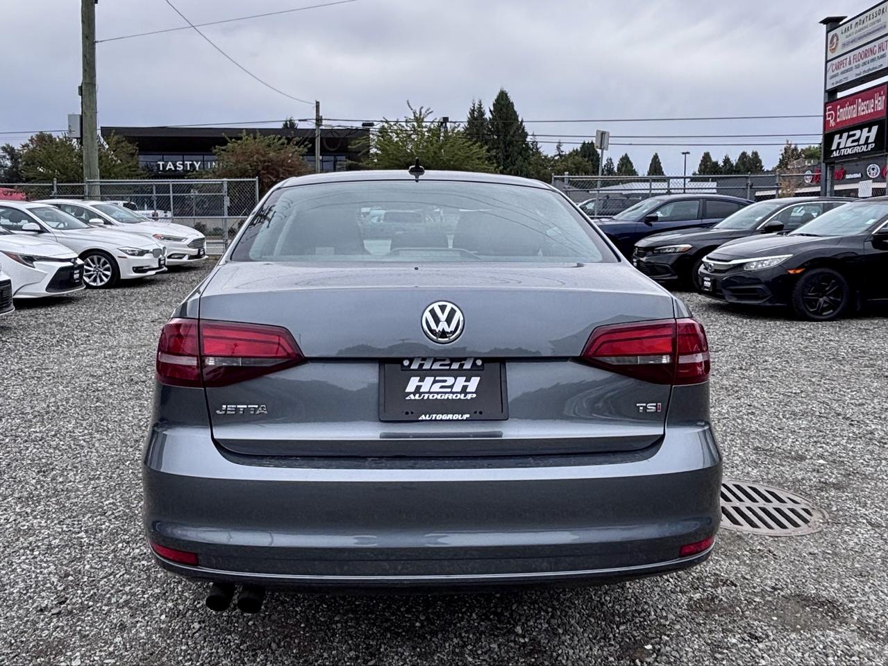 2017 Volkswagen Jetta FINANCING AVAILABLE Photo6