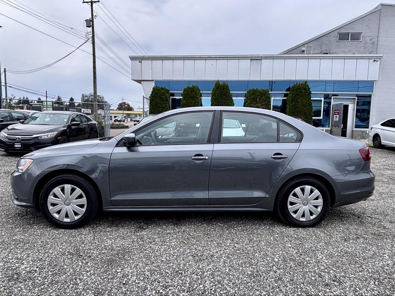 2017 Volkswagen Jetta FINANCING AVAILABLE Photo8
