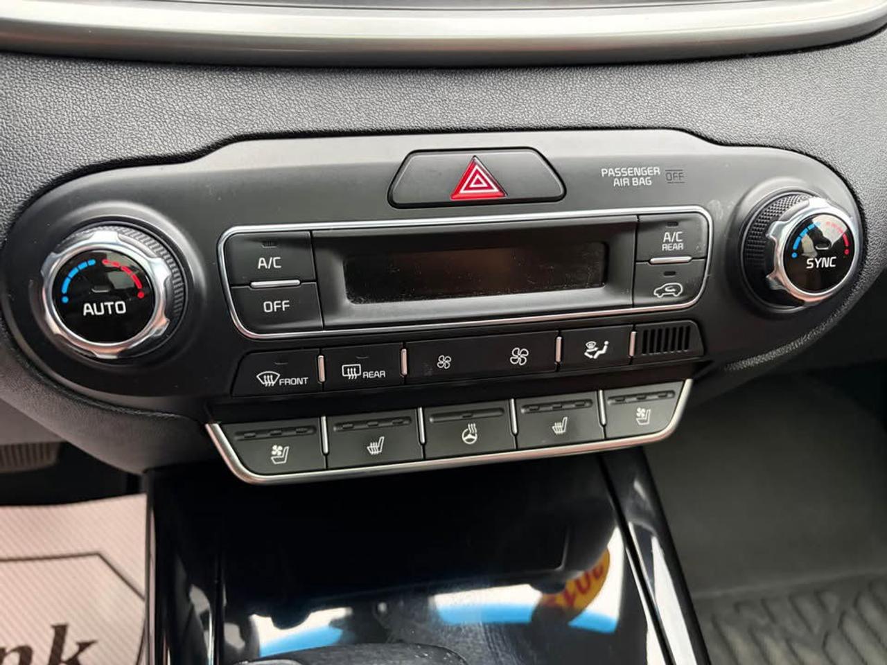 2019 Kia Sorento SX Limited V6 AWD - Photo #16